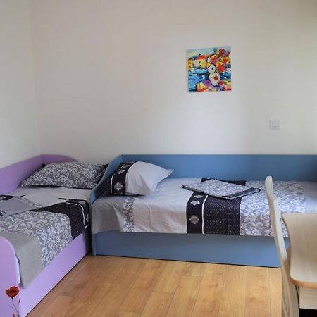 Top Center Apartment Gramophone With Private Parking Burgas City Exterior foto